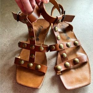 L’intervalle leather sandals